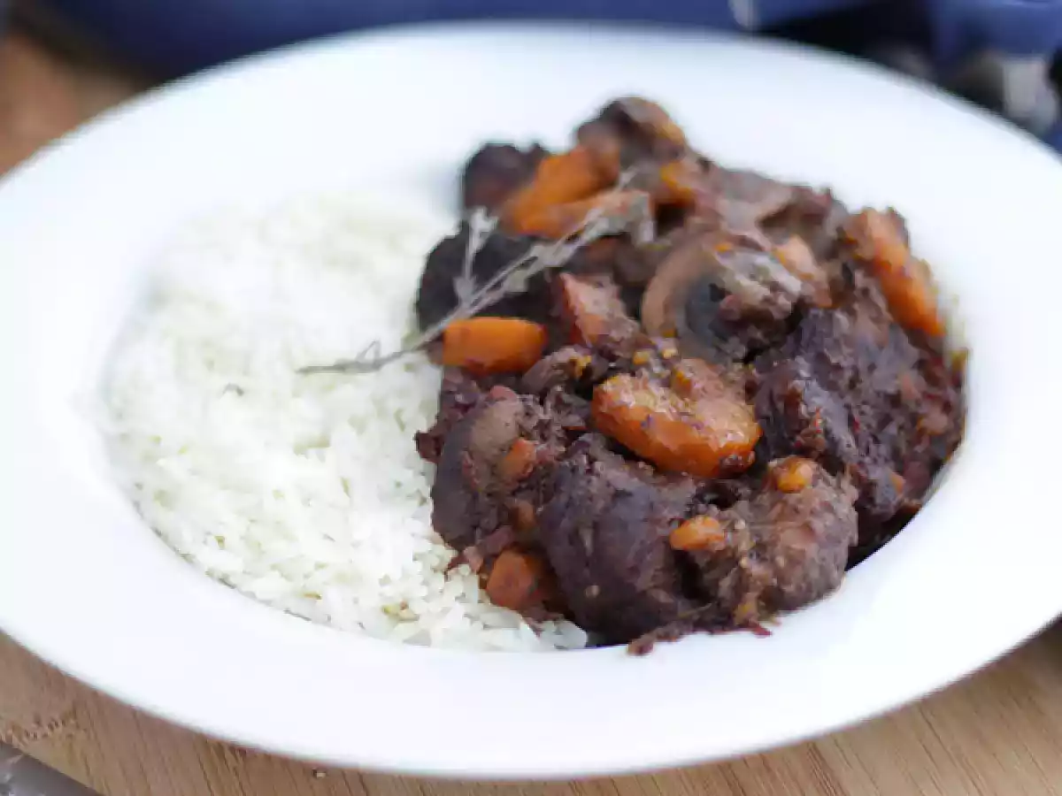 Boeuf Bourguignon tradicional: carne ao vinho estilo francês - foto 3