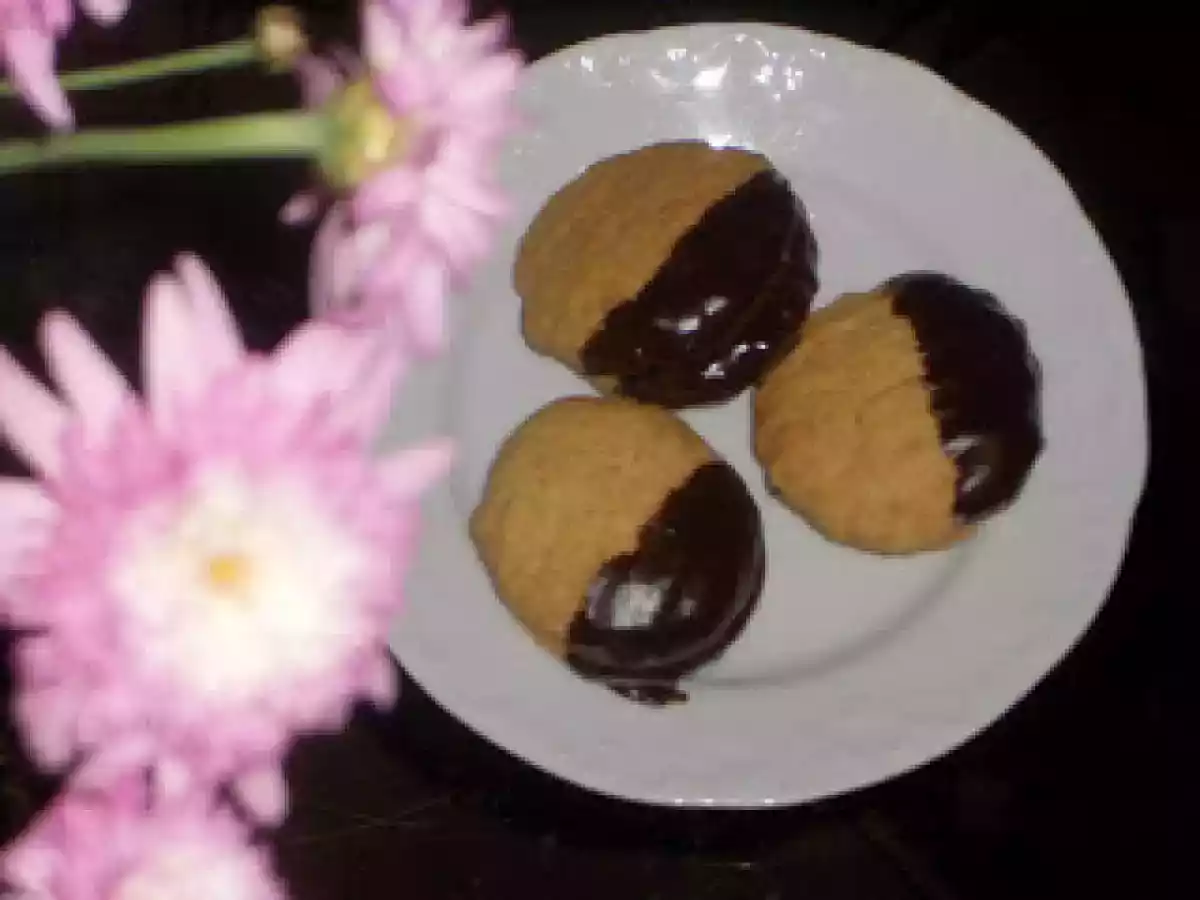 Bolachas com compota de morango