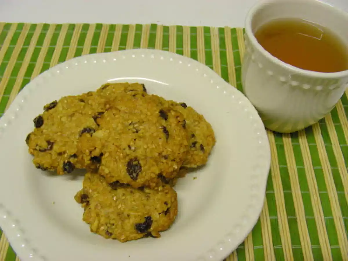 Bolachas de aveia, noz, sultanas e sementes de linhaça