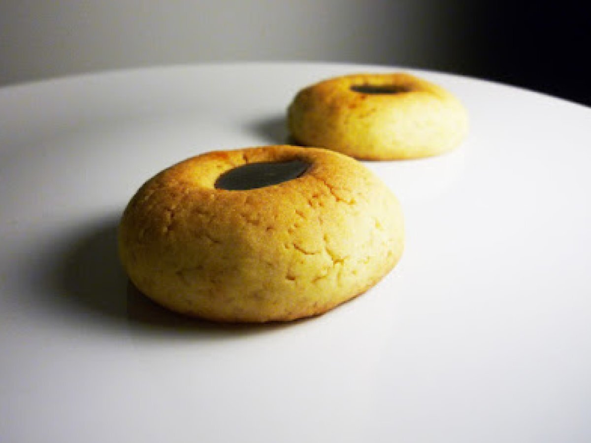 Bolachas de azeite, mel e laranja com água mel