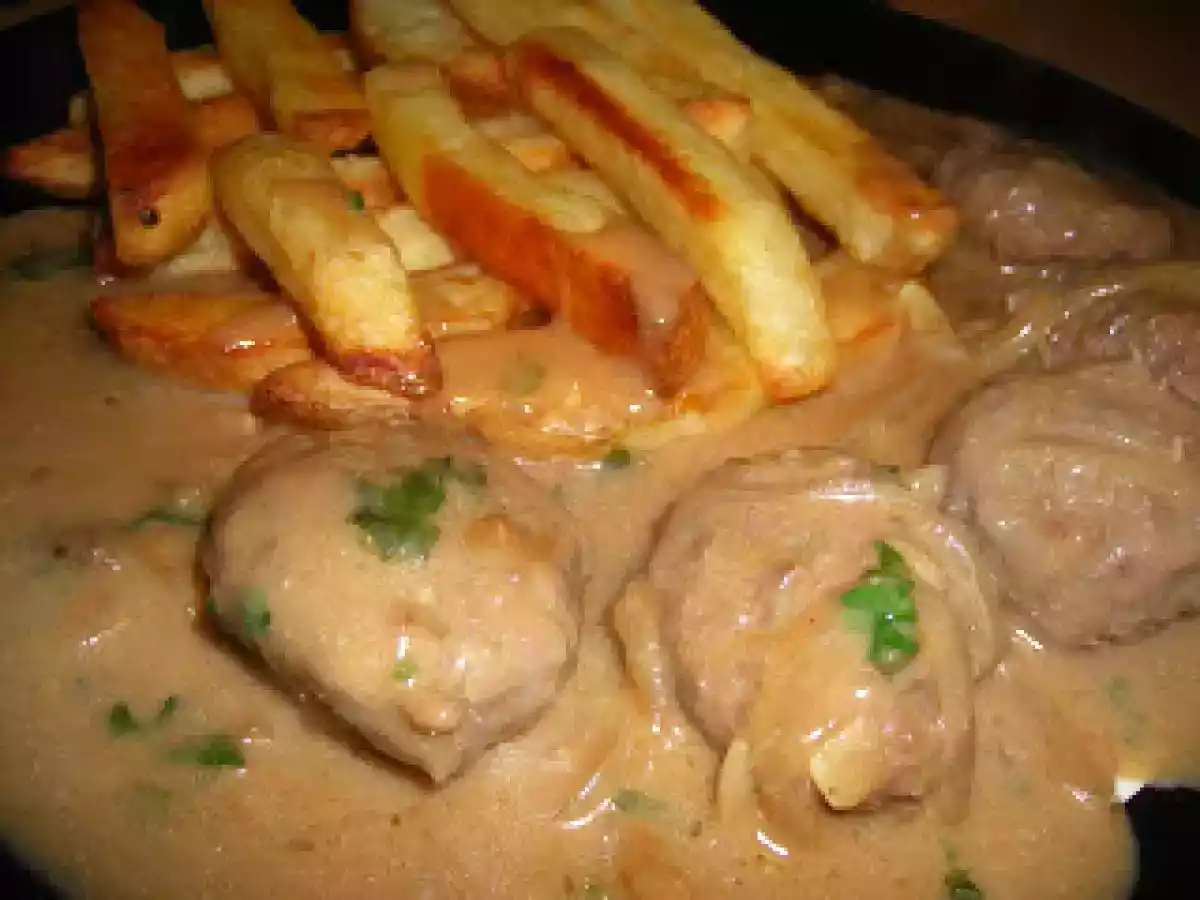 Bolas de Carne com Molho de Coentros e Batatas Fritas no Forno (melhor que as do Ikea) - foto 3