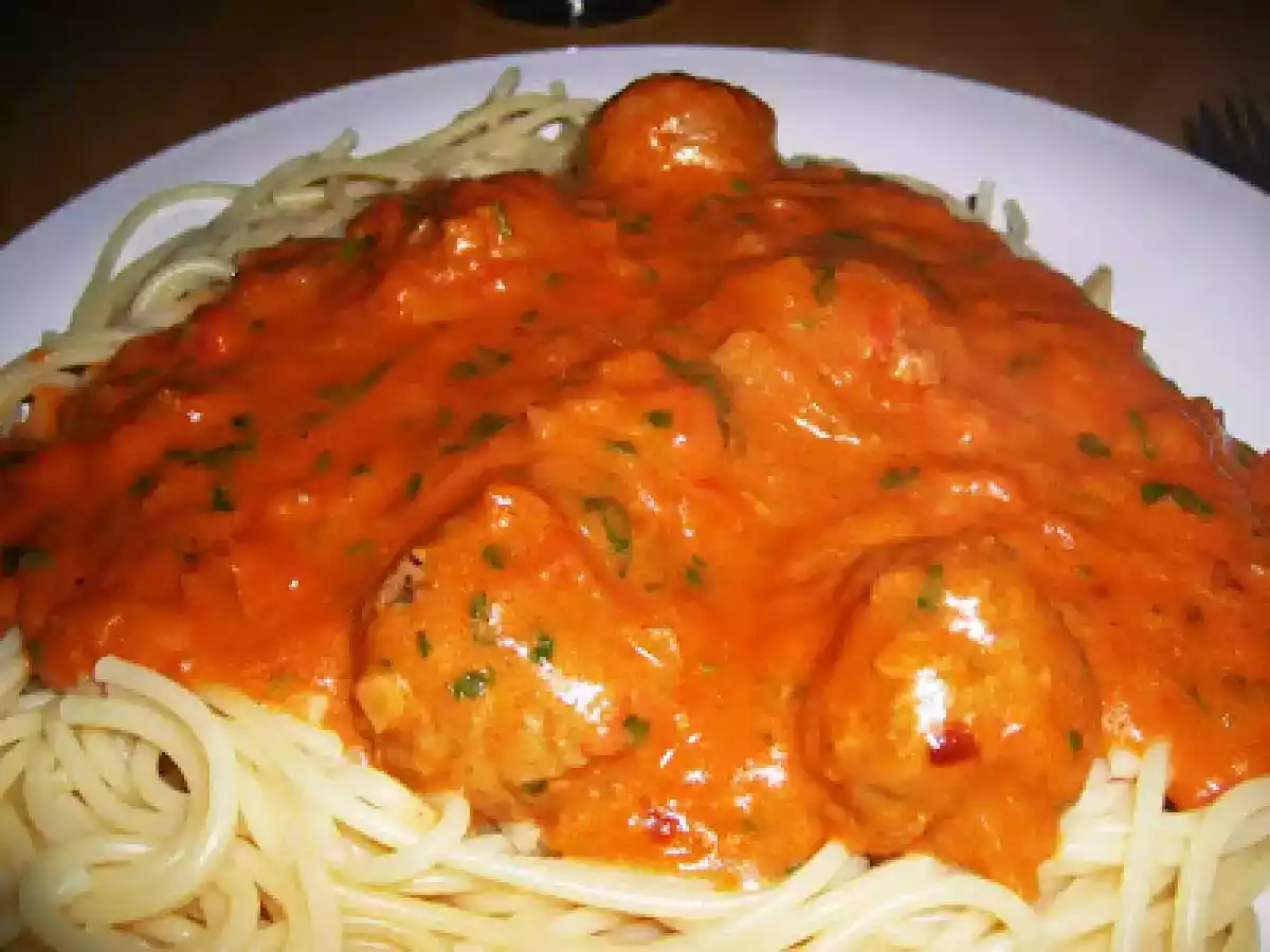 Bolas de Quorn com Molho de Tomate e Menta - foto 2