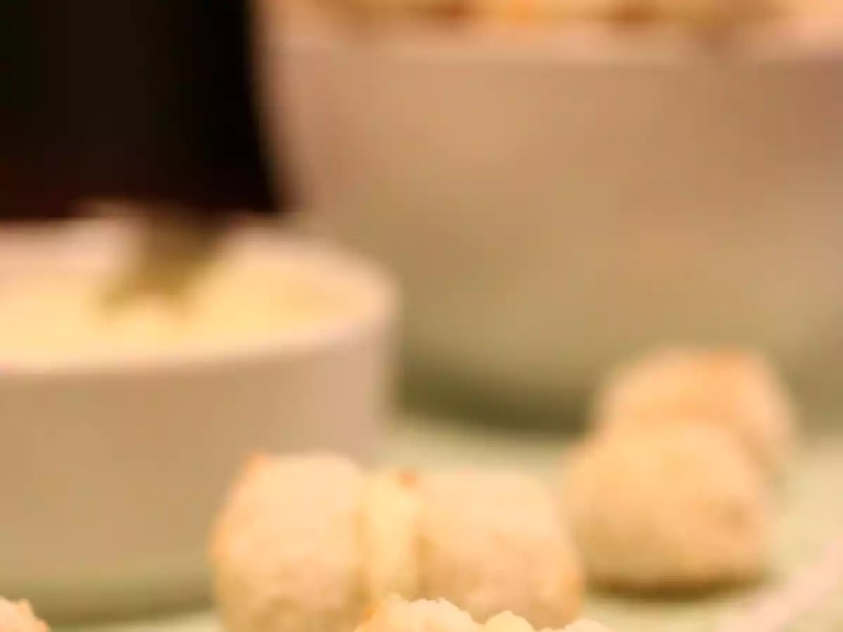 Bolinhas de Coco com Creme de Limão