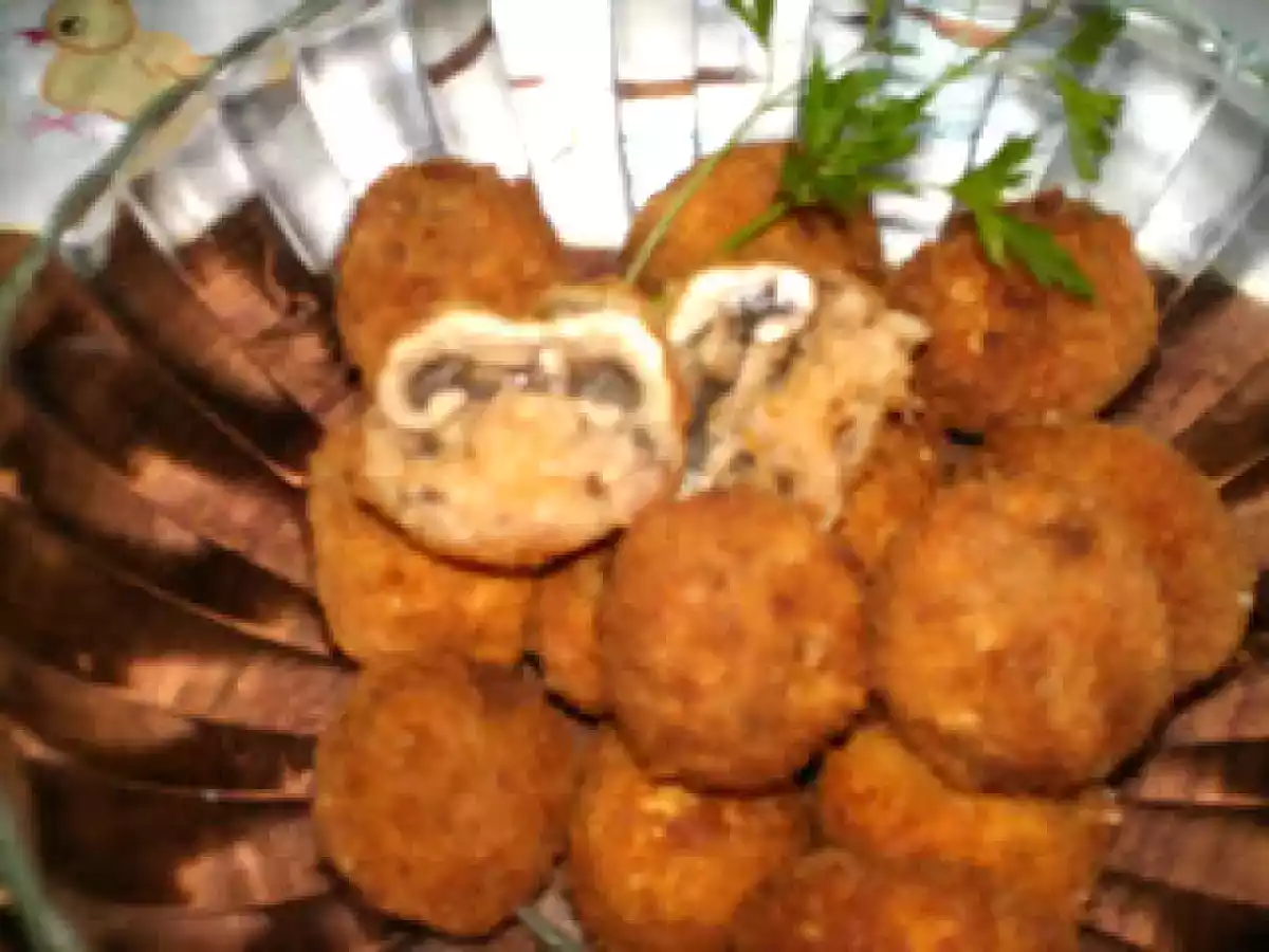 Bolinhas de cogumelos e alheira