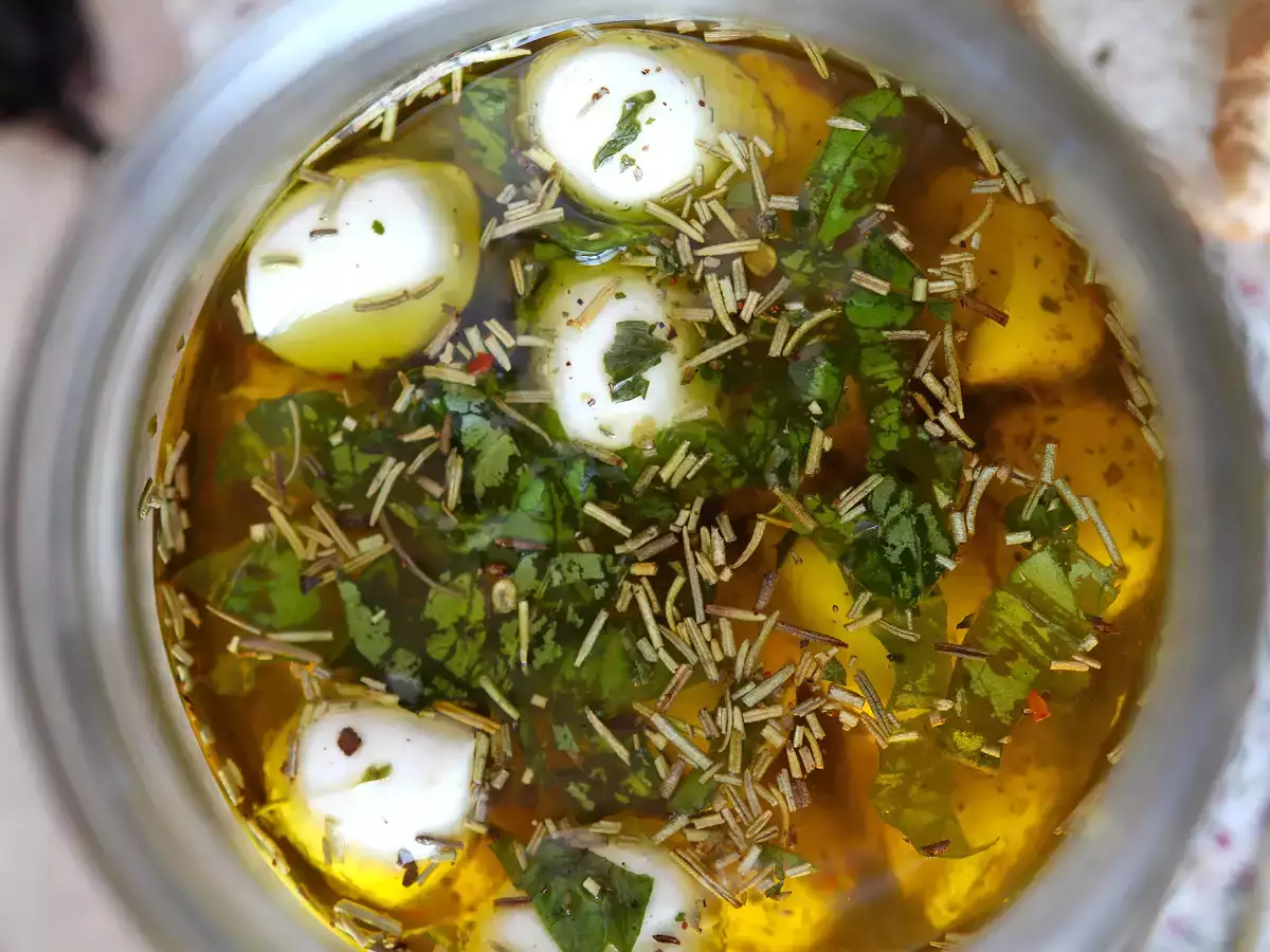 Bolinhas de mussarela marinadas para um aperitivo ou salada! - foto 4