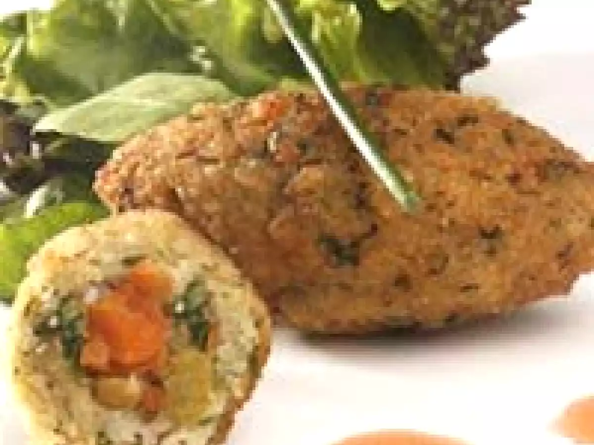 Bolinho de Arroz com Seleta de Legumes (ovo-lacto)