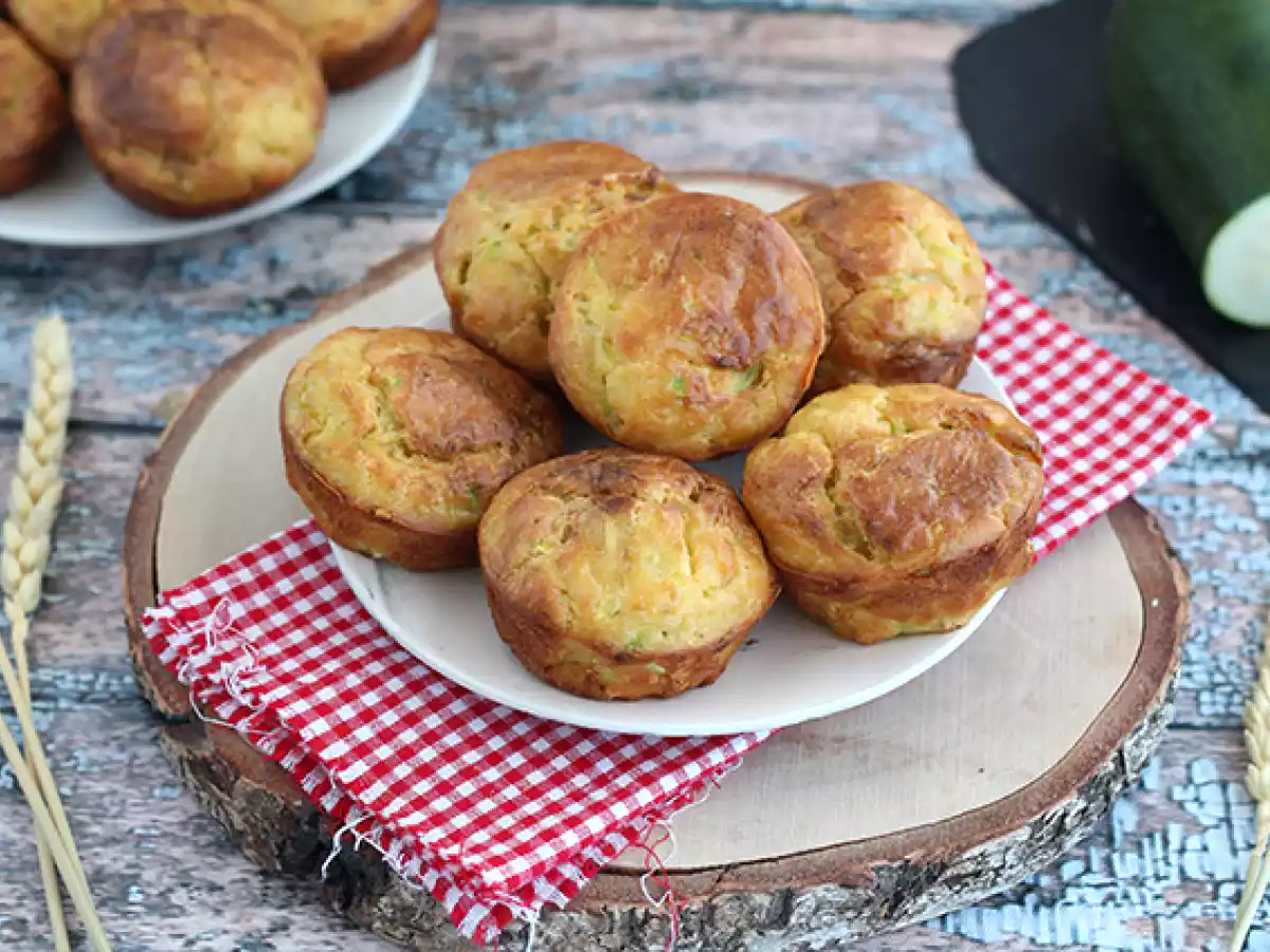 Bolinho de curgete e queijo (muffins salgado de abobrinha)