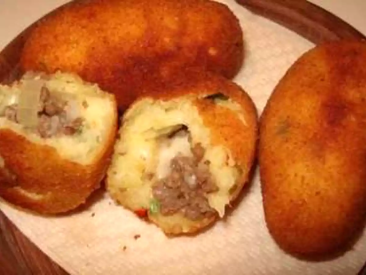 Bolinho de mandioca com recheio - foto 4