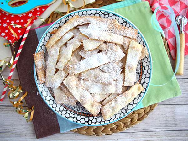 Bolinhos de carnaval (italiano) Bolinhos de carnaval (italiano)