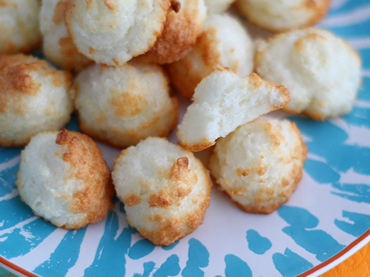 Bolinhos de coco com 3 ingredientes: fáceis, rápidos e deliciosos - foto 3