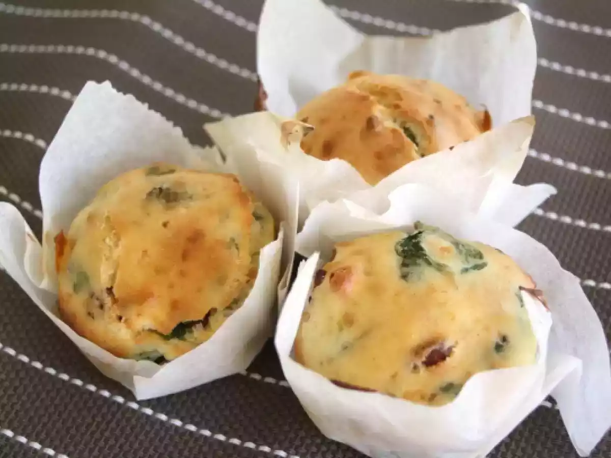Bolinhos de espinafres, bacon e queijo - foto 2