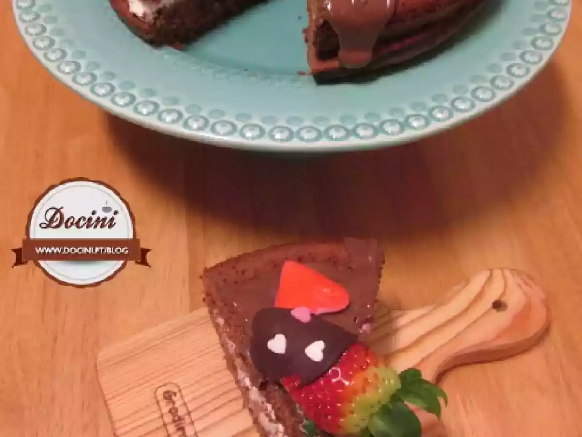 Bolo Amoroso – Bolo de Chocolate com Recheio de Mascarpone e Morangos