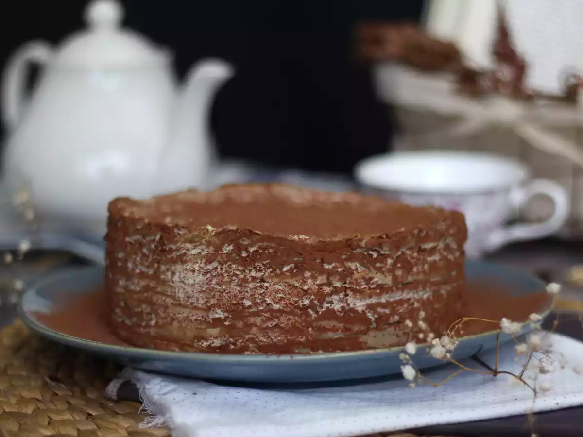 Bolo camada feito com crepes e creme tiramisu - foto 2