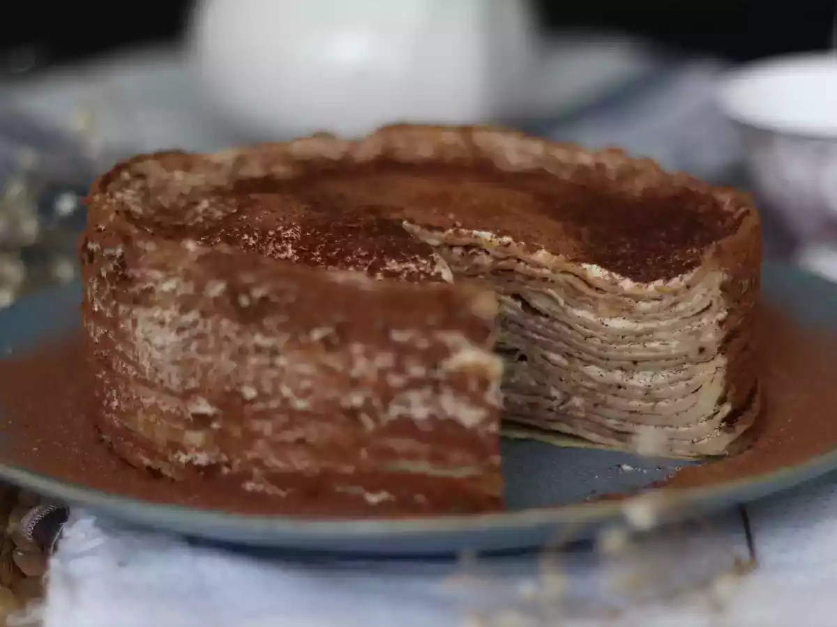 Bolo camada feito com crepes e creme tiramisu - foto 5