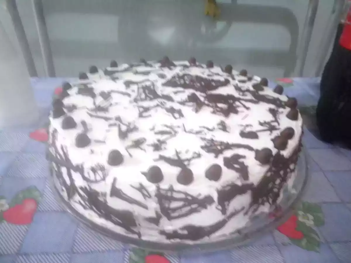 Bolo com chantily e ganache