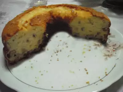 Bolo com maçã frutas cristalizadas e passas