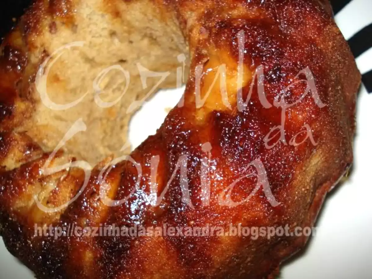 BOLO DA FRUTAS CARAMELIZADAS, AROMATIZADO DE CANELA E ERVA DOCE... - foto 3