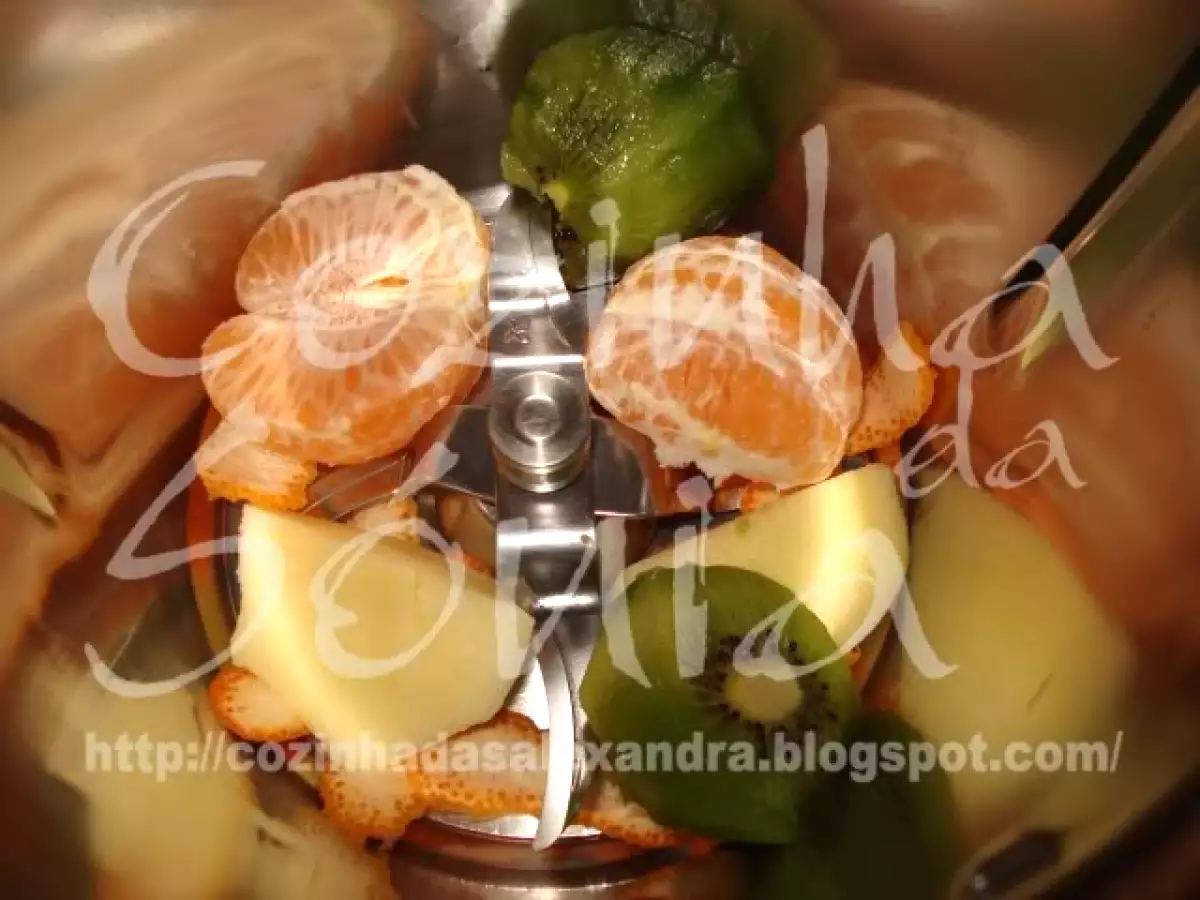 BOLO DA FRUTAS CARAMELIZADAS, AROMATIZADO DE CANELA E ERVA DOCE... - foto 4