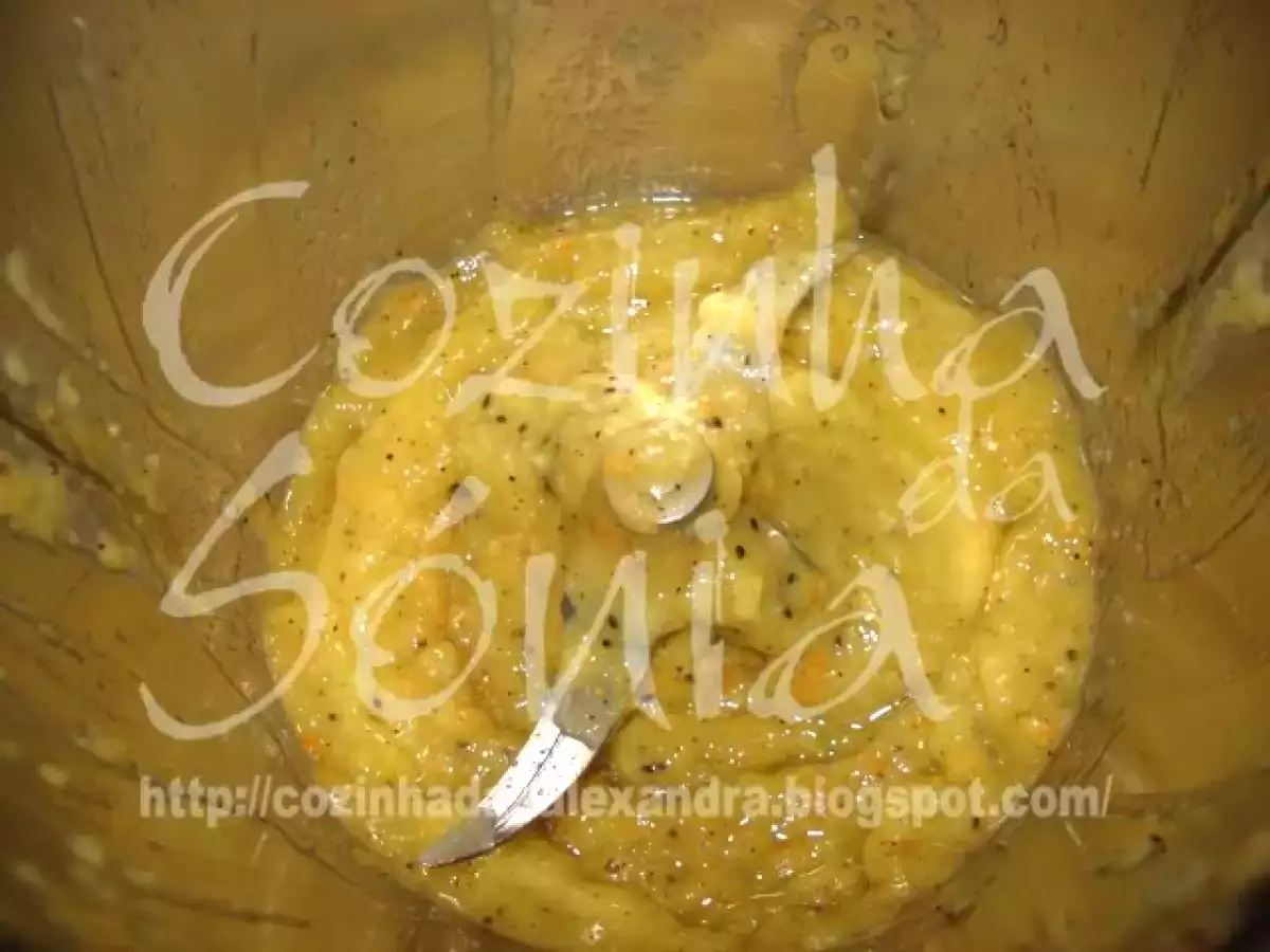 BOLO DA FRUTAS CARAMELIZADAS, AROMATIZADO DE CANELA E ERVA DOCE... - foto 5