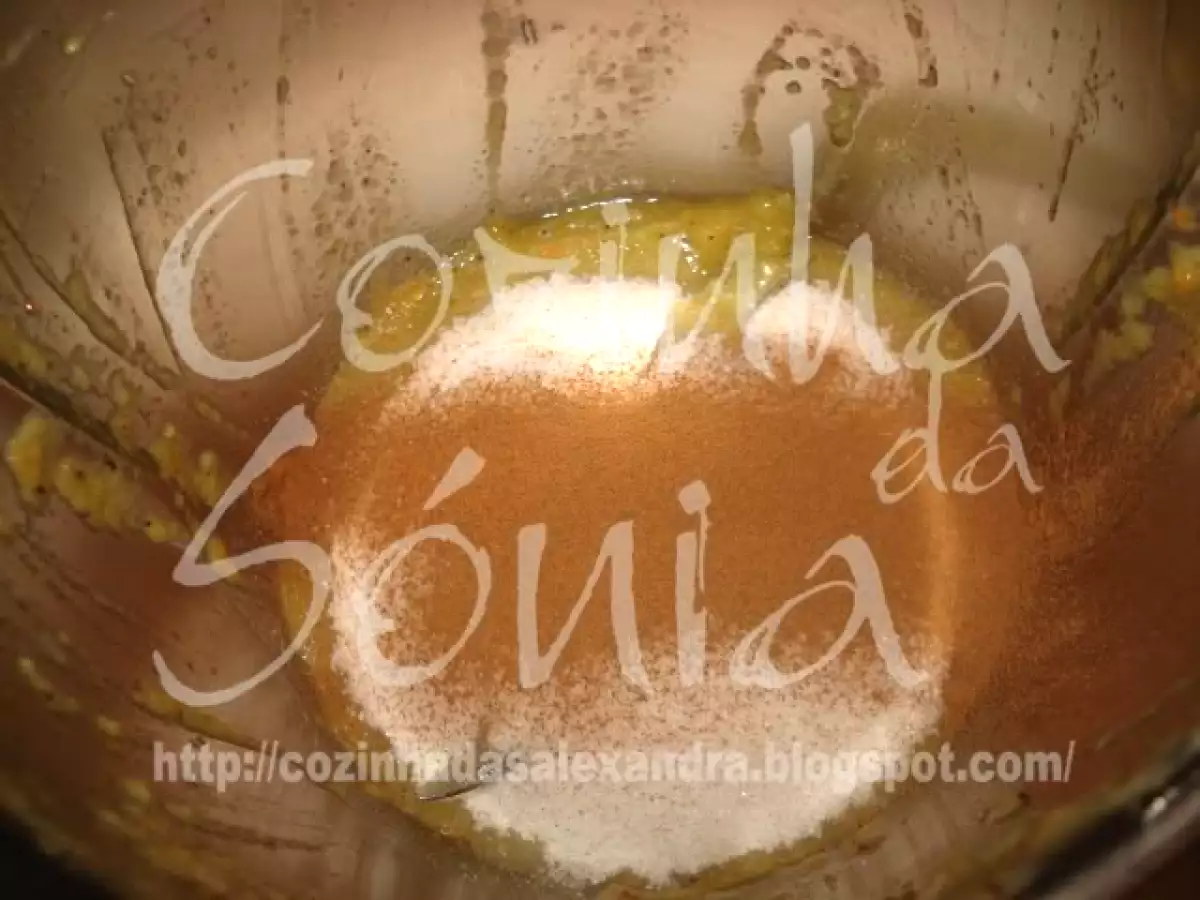 BOLO DA FRUTAS CARAMELIZADAS, AROMATIZADO DE CANELA E ERVA DOCE... - foto 6