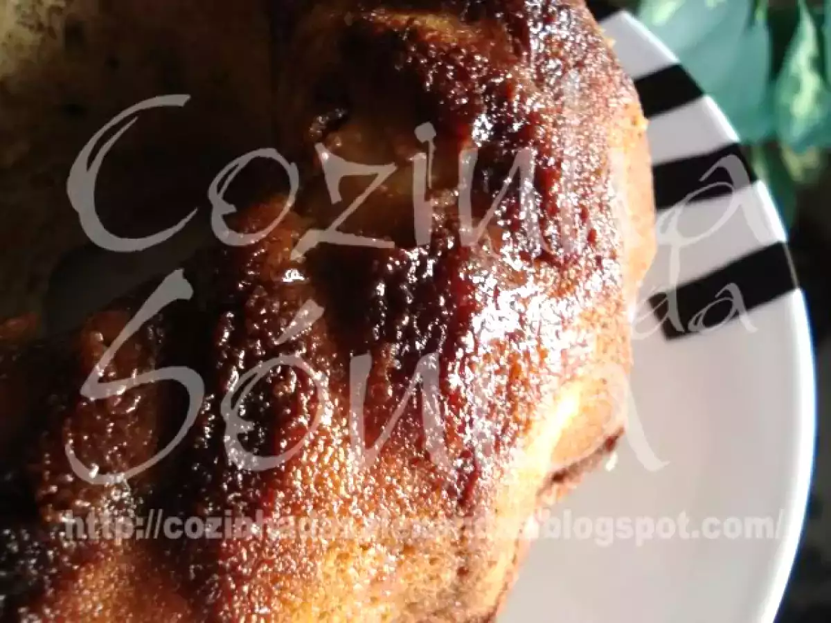 BOLO DA FRUTAS CARAMELIZADAS, AROMATIZADO DE CANELA E ERVA DOCE... - foto 16