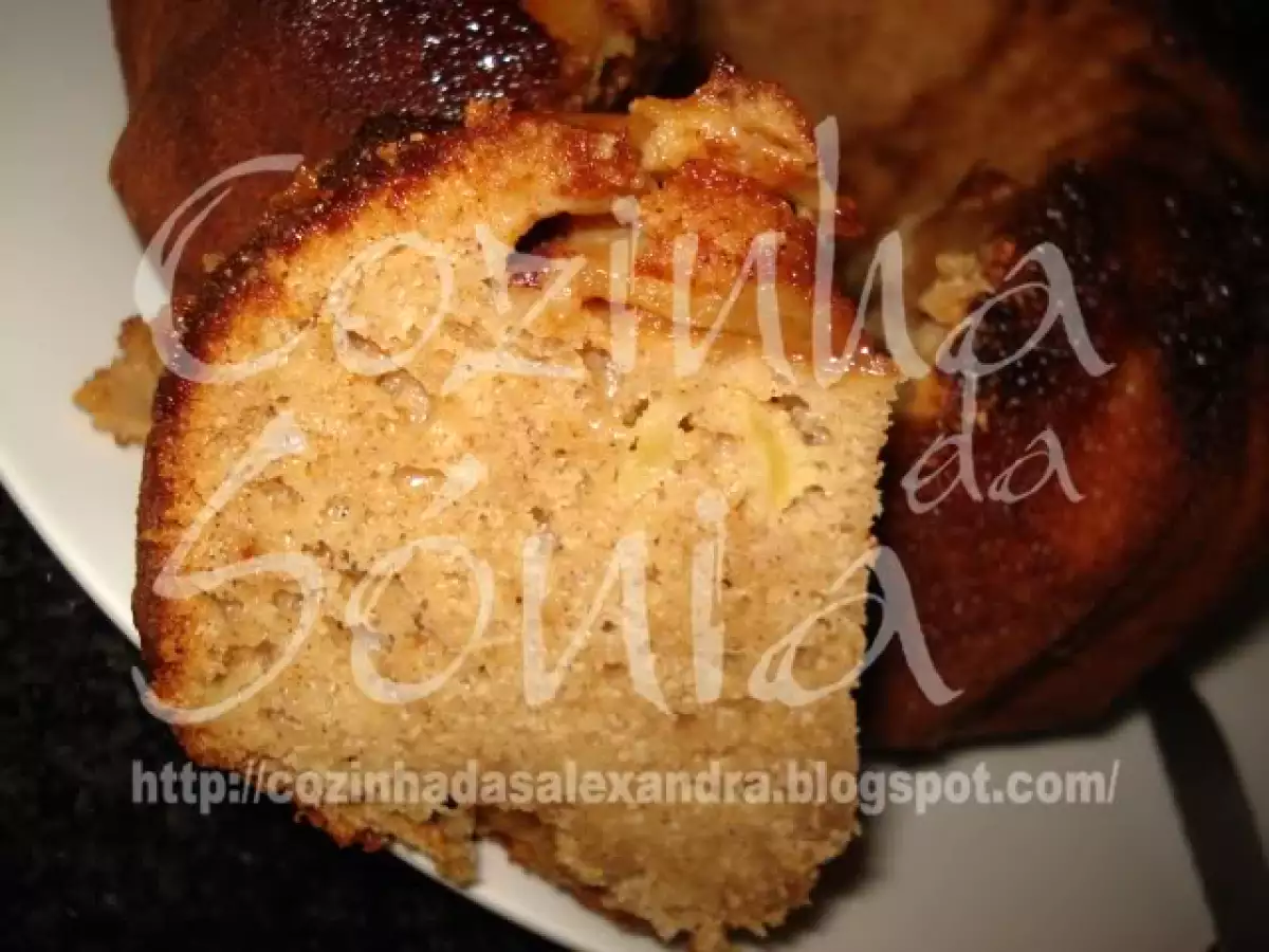 BOLO DA FRUTAS CARAMELIZADAS, AROMATIZADO DE CANELA E ERVA DOCE... - foto 17