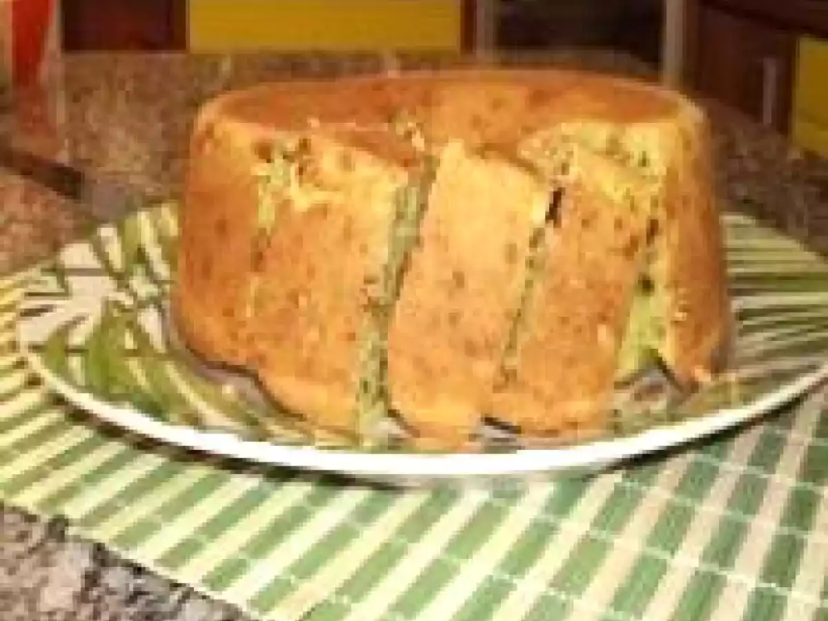Bolo de Abacate com granola