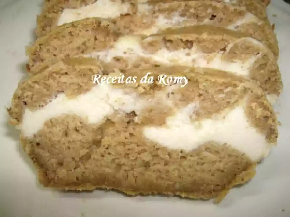 Bolo de abóbora com recheio de cream cheese