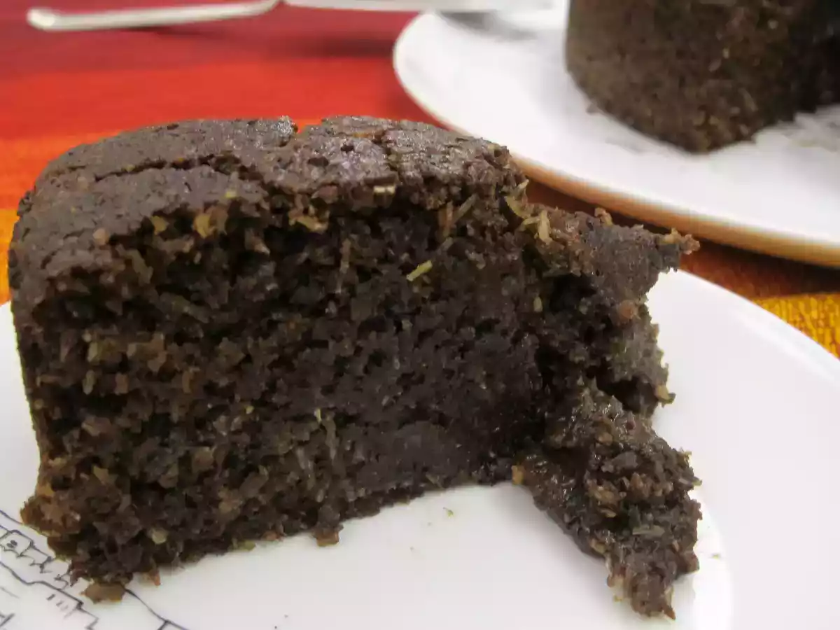 Bolo de alfarroba e coco