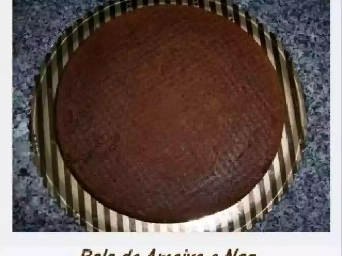 Bolo de Ameixa e Noz