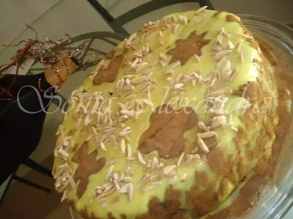 BOLO DE AMÊNDOA COM COBERTURA DE CREME DE CUSTARD, CANELA E AMÊNDOA TORRADA... - foto 3