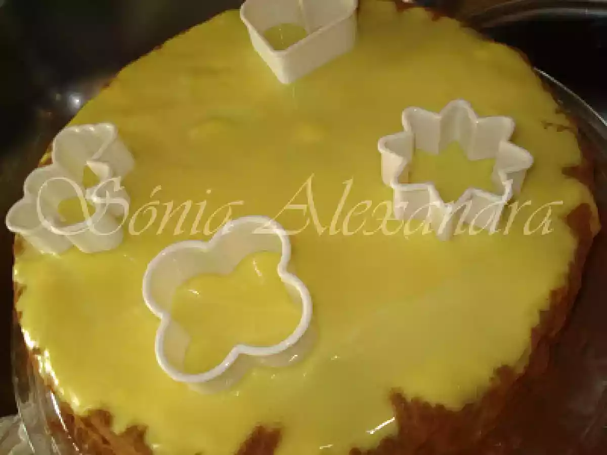 BOLO DE AMÊNDOA COM COBERTURA DE CREME DE CUSTARD, CANELA E AMÊNDOA TORRADA... - foto 11