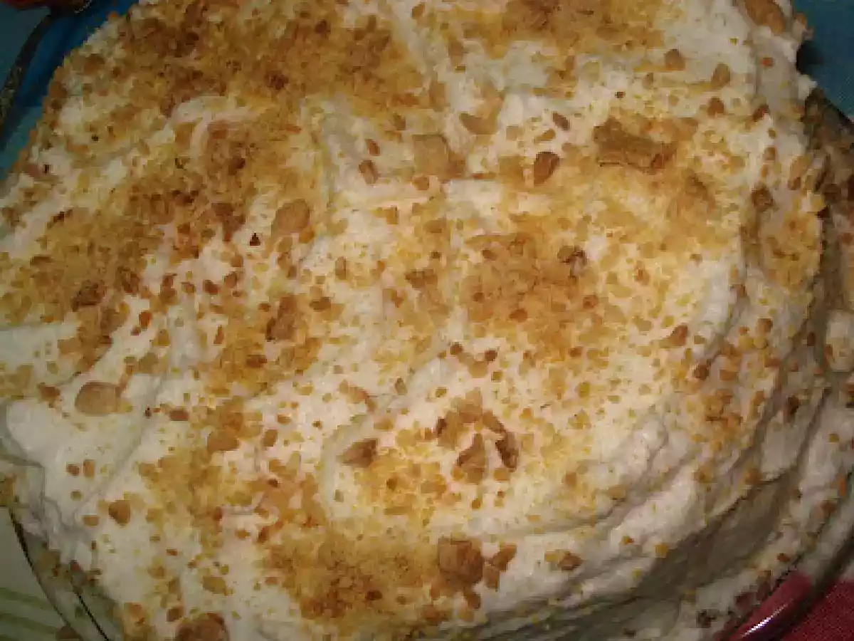 BOLO DE AMÊNDOA RECHEADO DE BAGE CREMIM COM COBERTURA DE MERENGUE E AMÊNDOA TORRADA... - foto 13