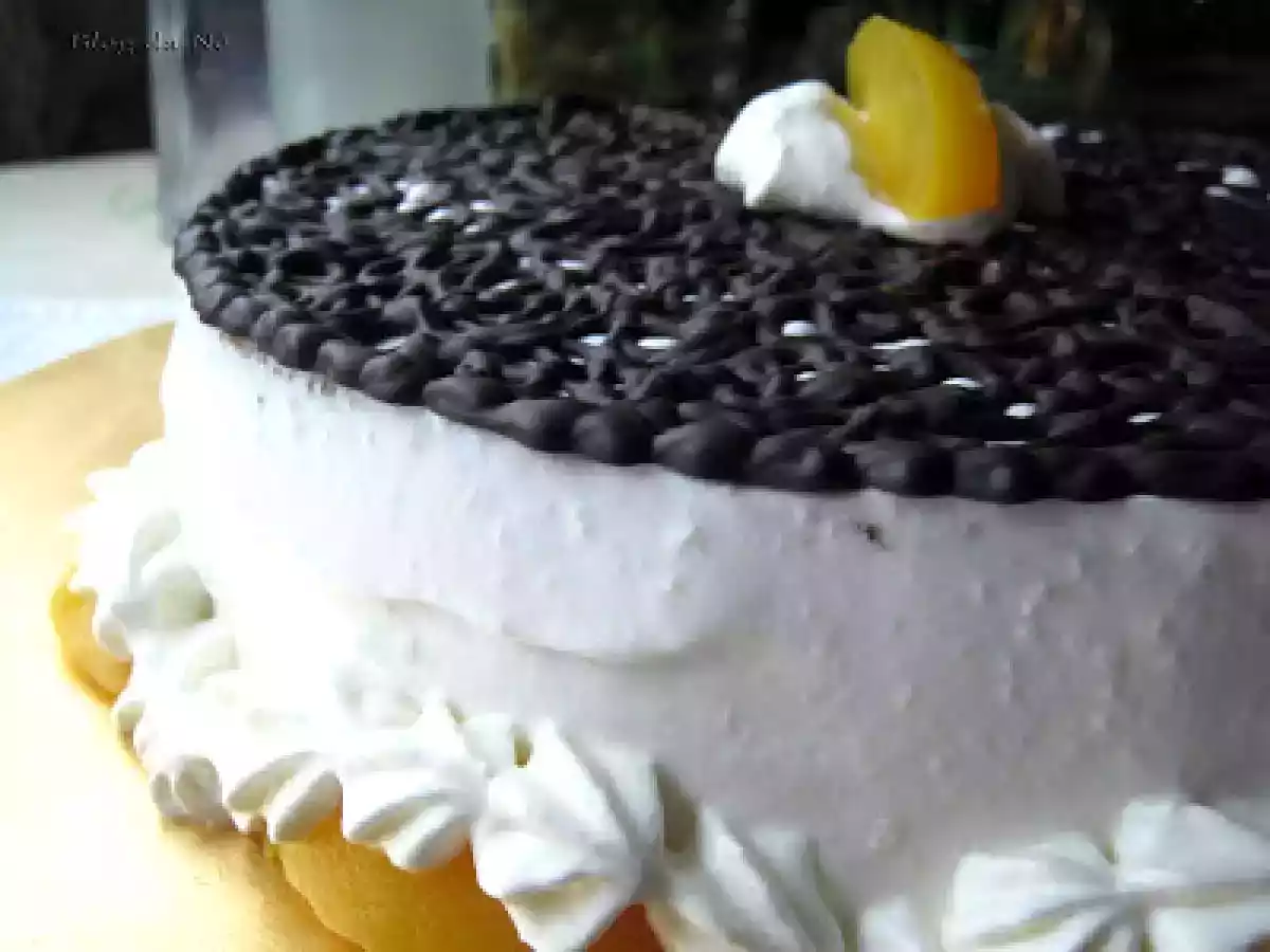 Bolo de Amêndoas com Doce de Leite e Pêssegos - foto 2
