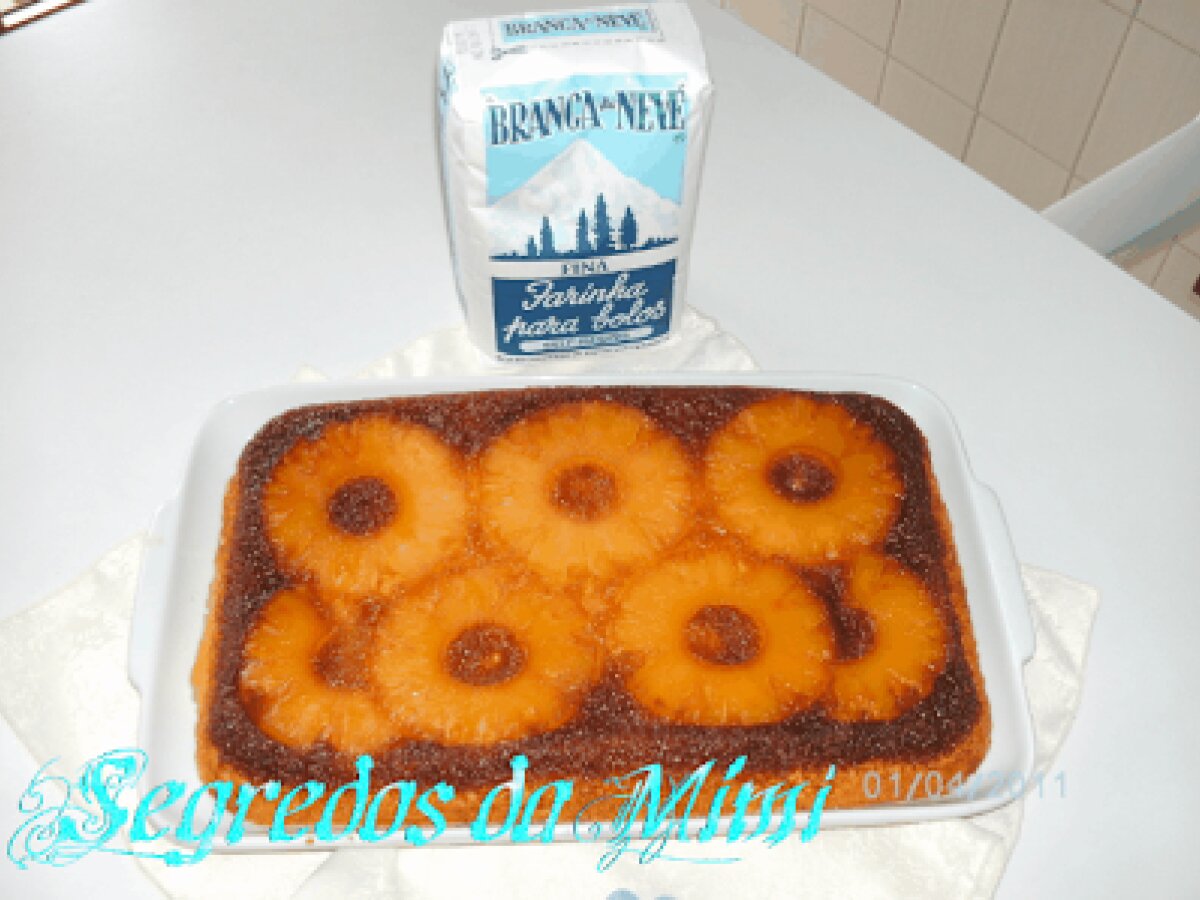 Bolo de ananás