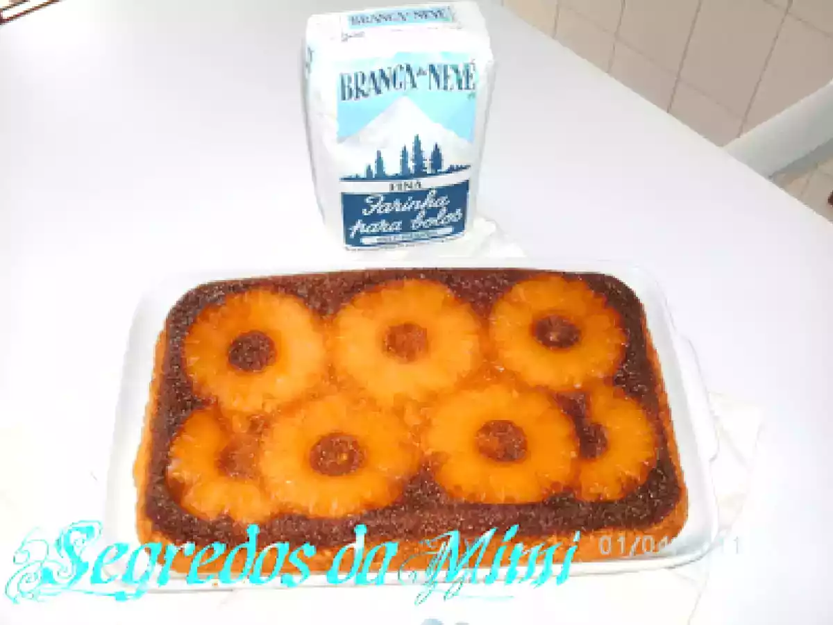 Bolo de ananás