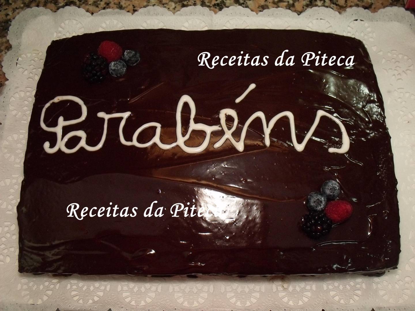 Bolo de Aniversário de Chocolate