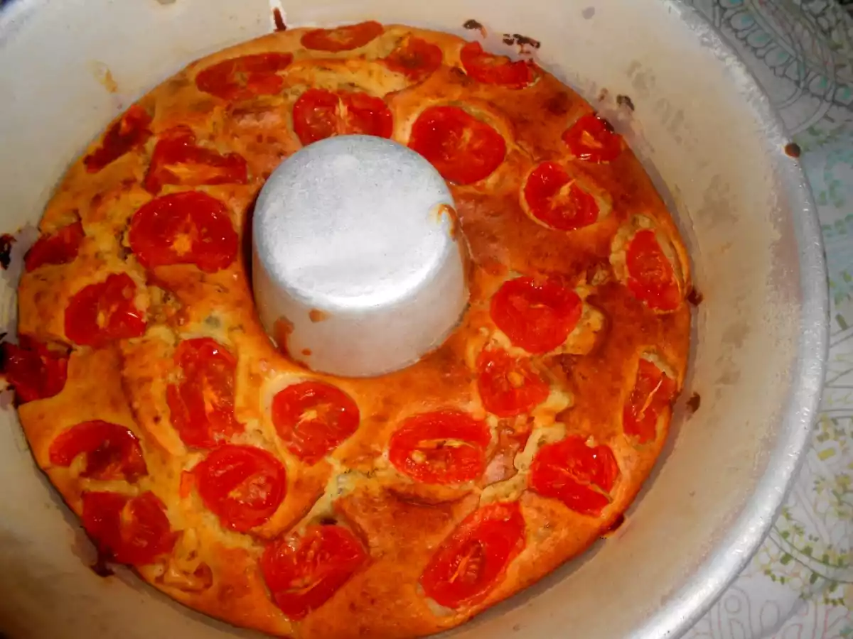 Bolo de atum, azeitonas e queijo quark - foto 2