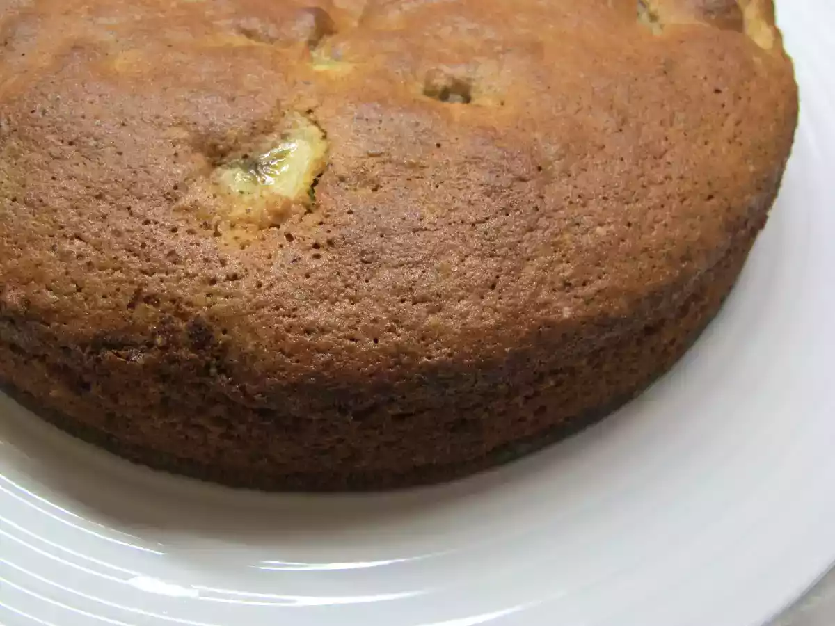 Bolo de avelã e banana