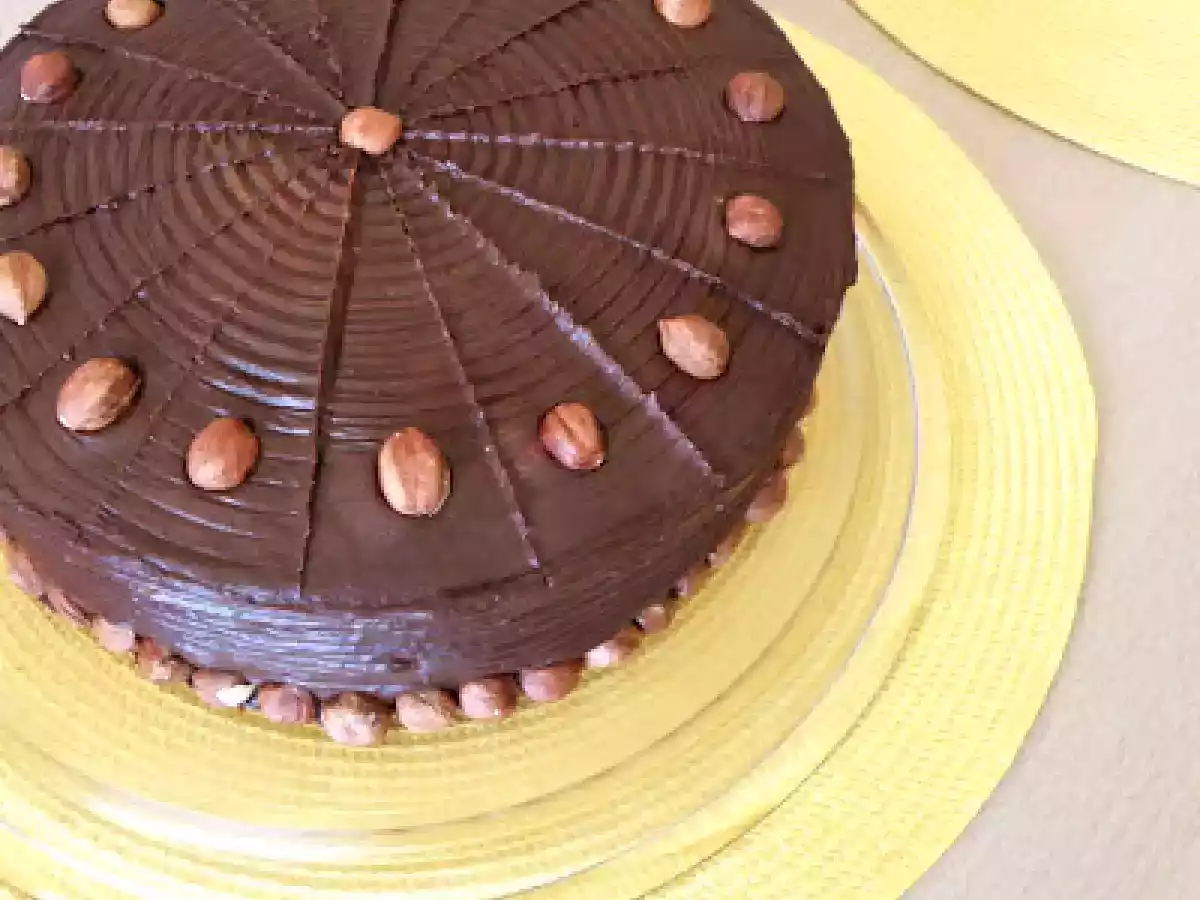 Bolo de avelã e chocolate