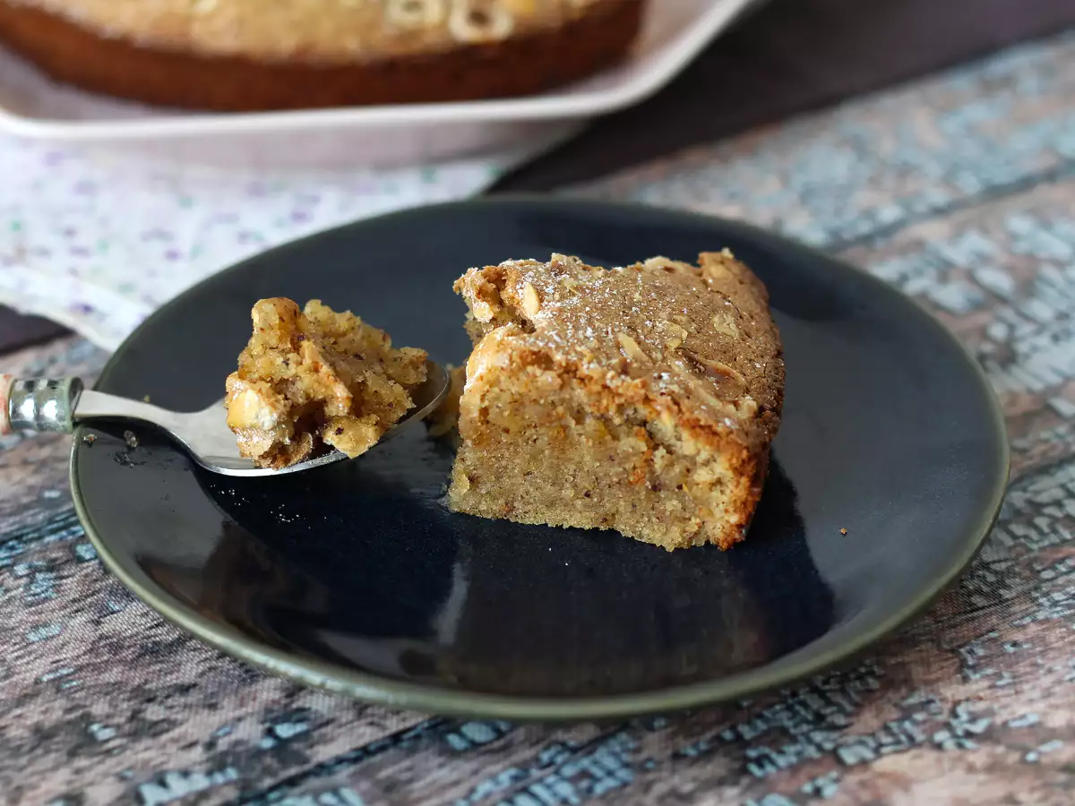 Bolo de avelãs macio, crocante e com 5 ingredientes! - foto 3