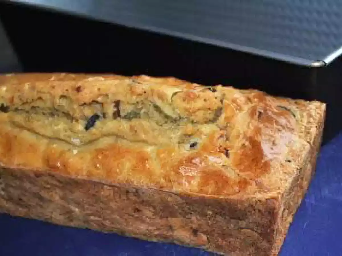 BOLO DE AZEITONAS, BACON E CEBOLA - foto 3