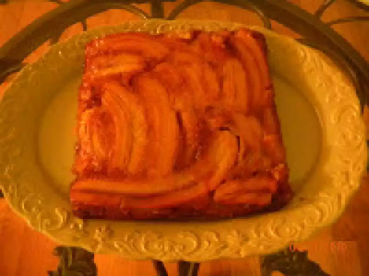BOLO DE BANANA CARAMELADA
