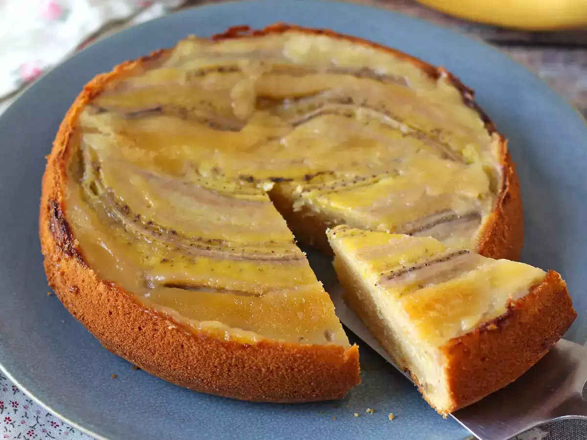 Bolo de banana invertido com cobertura caramelizada - foto 2