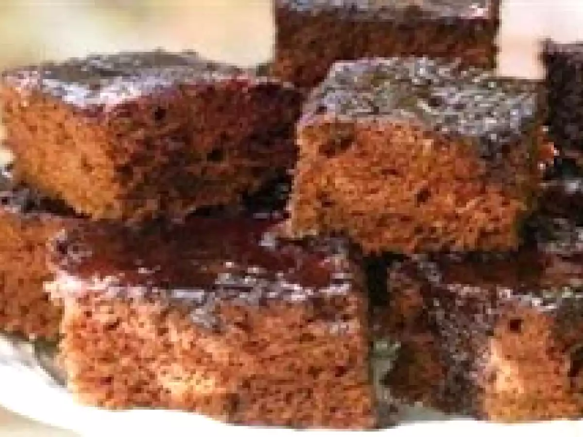 Bolo de Beterraba com cobertura de chocolate