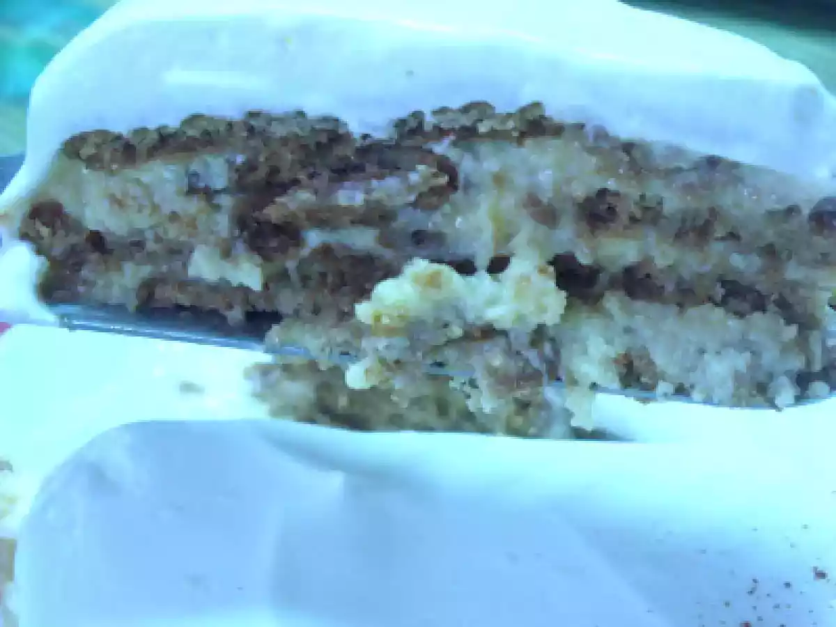 Bolo de Bolacha com creme de leite condensado - foto 2