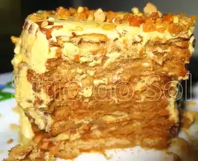 Bolo de bolacha com creme moka