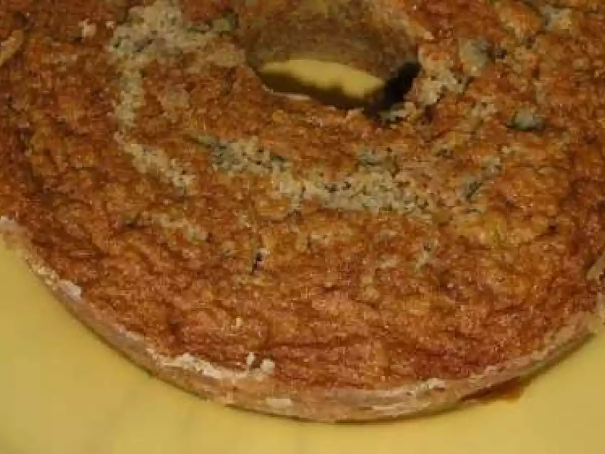 Bolo de café com amêndoa e maçã