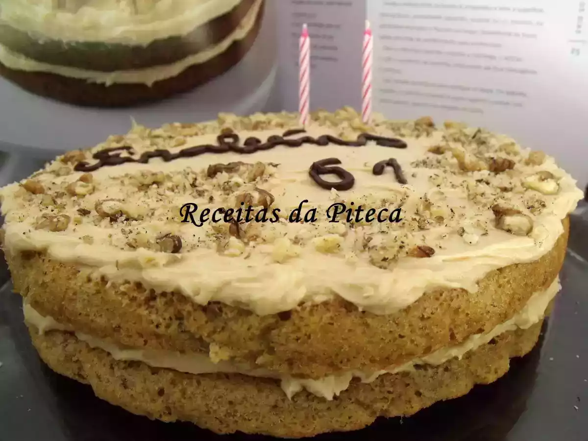 Bolo de café e nozes (aniversário da sogrinha)