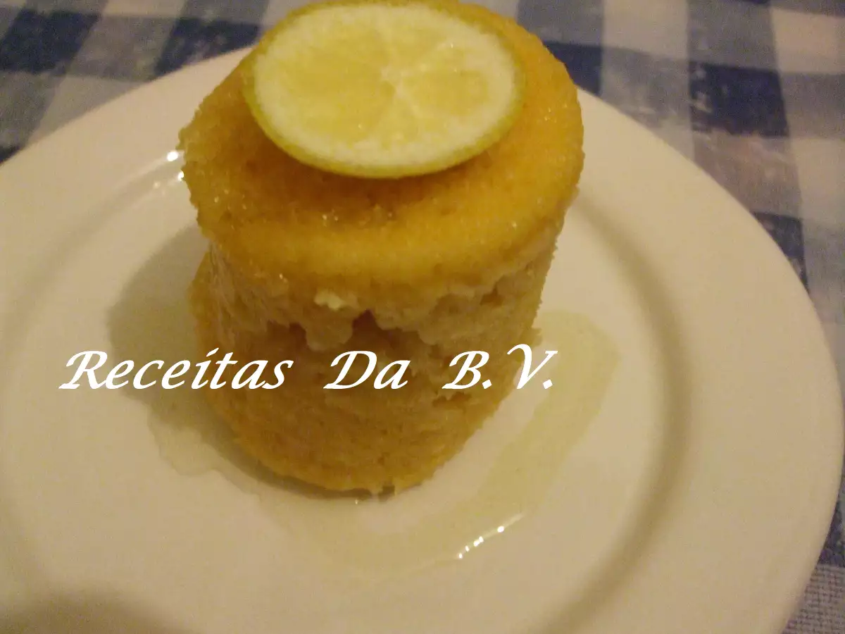 Bolo de Caneca de Limão